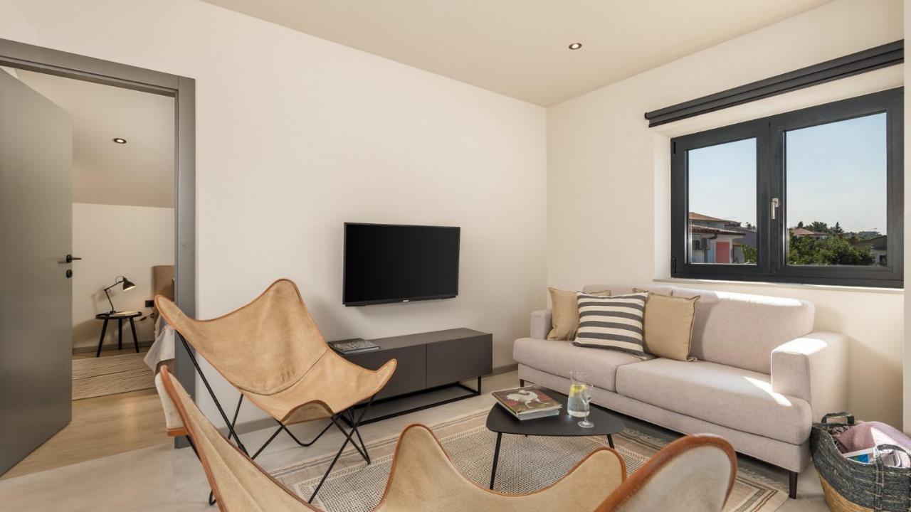 Apartments Villa Frankola With Swimming Pool 크리크베니카 외부 사진