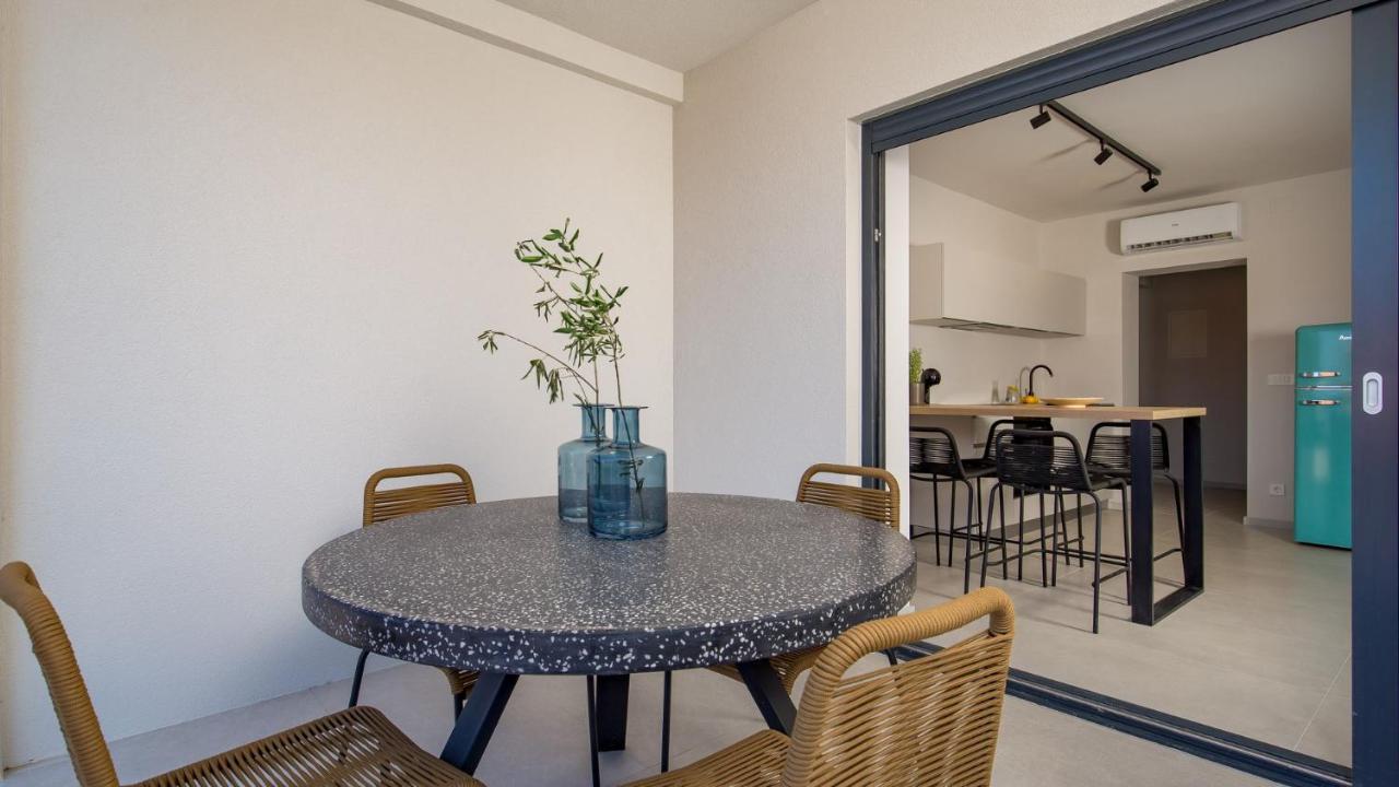 Apartments Villa Frankola With Swimming Pool 크리크베니카 외부 사진