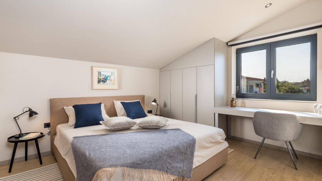 Apartments Villa Frankola With Swimming Pool 크리크베니카 외부 사진