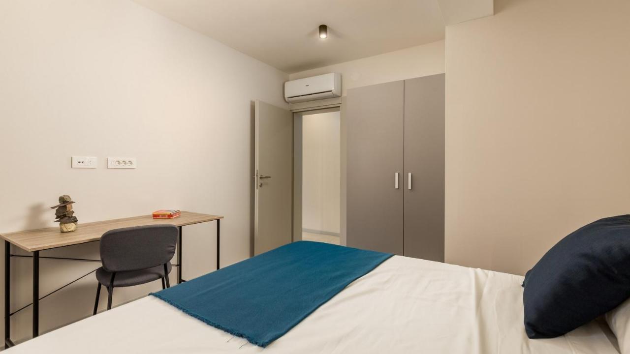 Apartments Villa Frankola With Swimming Pool 크리크베니카 외부 사진