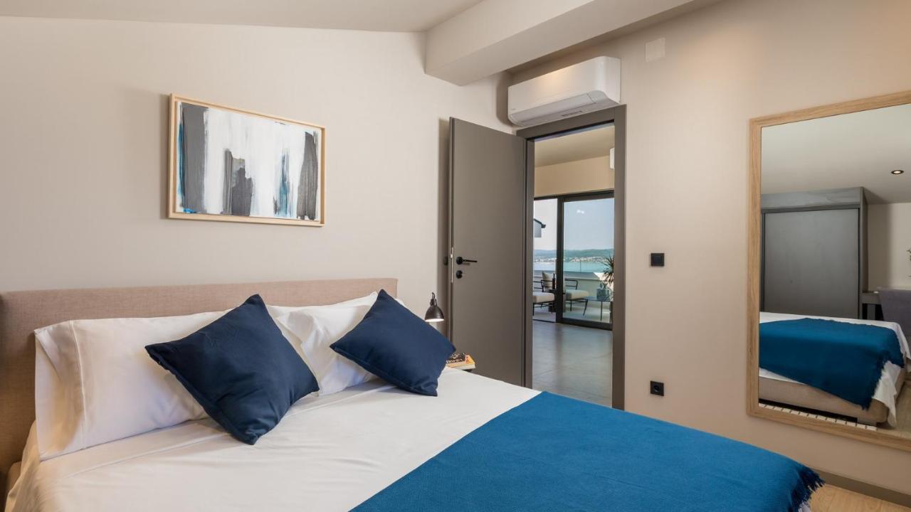 Apartments Villa Frankola With Swimming Pool 크리크베니카 외부 사진