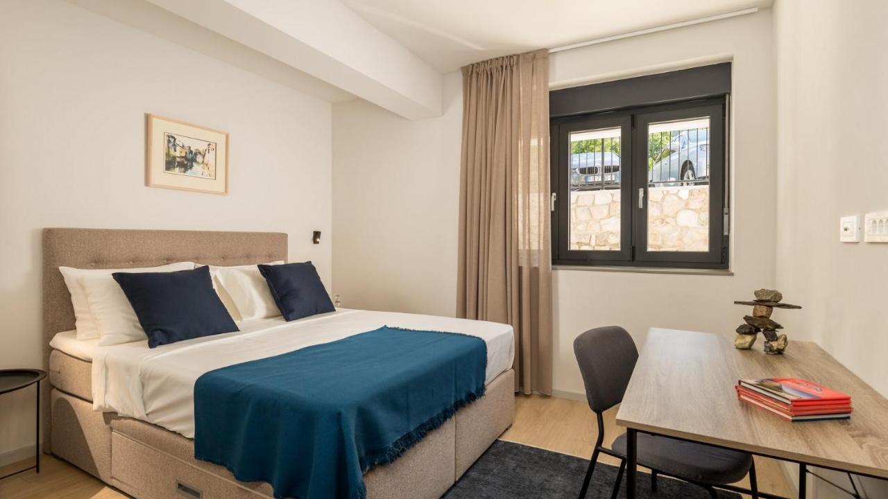 Apartments Villa Frankola With Swimming Pool 크리크베니카 외부 사진