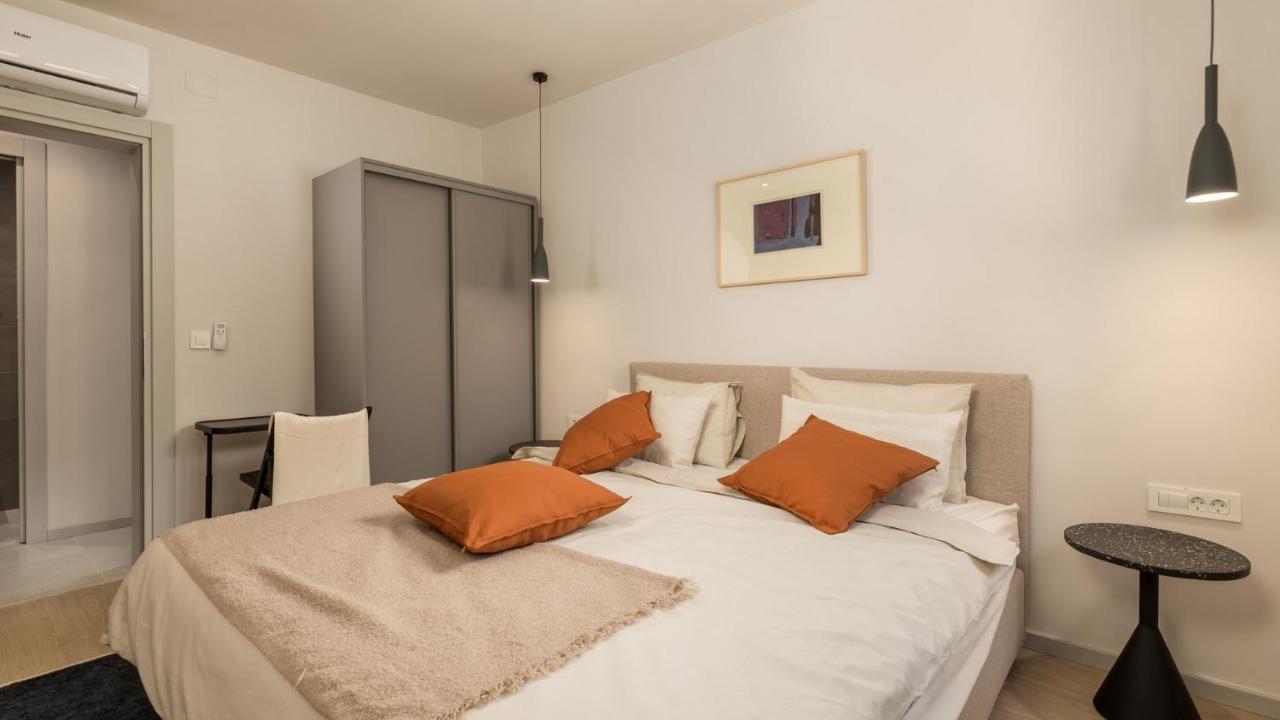 Apartments Villa Frankola With Swimming Pool 크리크베니카 외부 사진