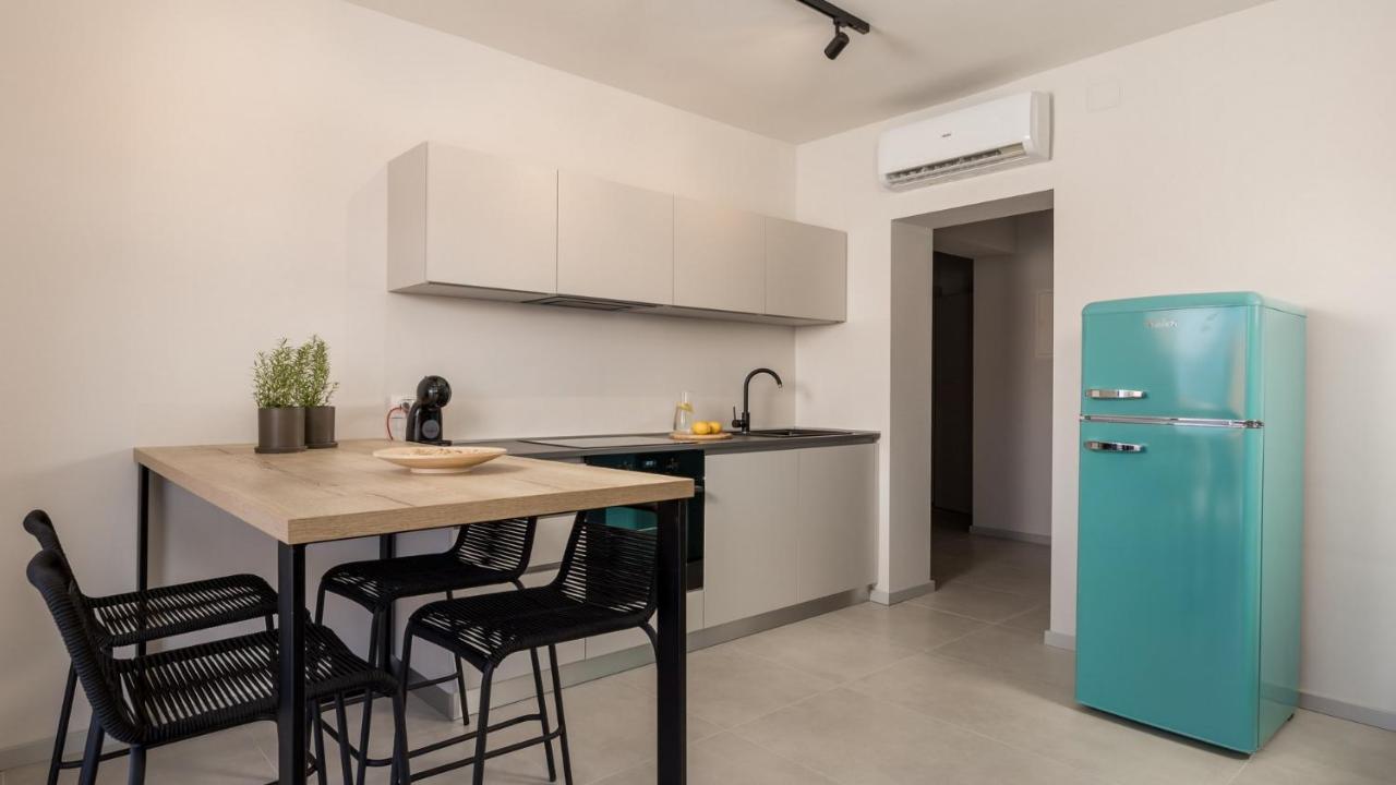 Apartments Villa Frankola With Swimming Pool 크리크베니카 외부 사진